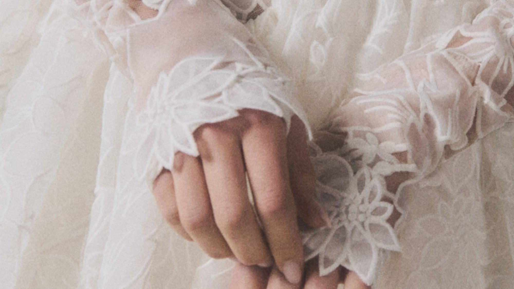 Poeza trouwjurken bij Juliet Bridal