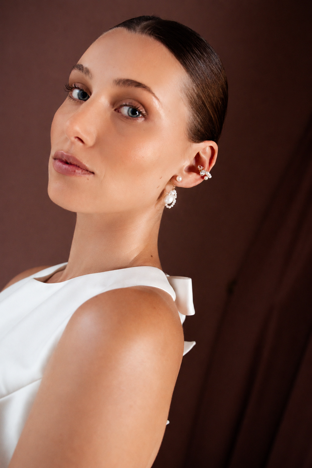 Chasing shadows - ear cuff