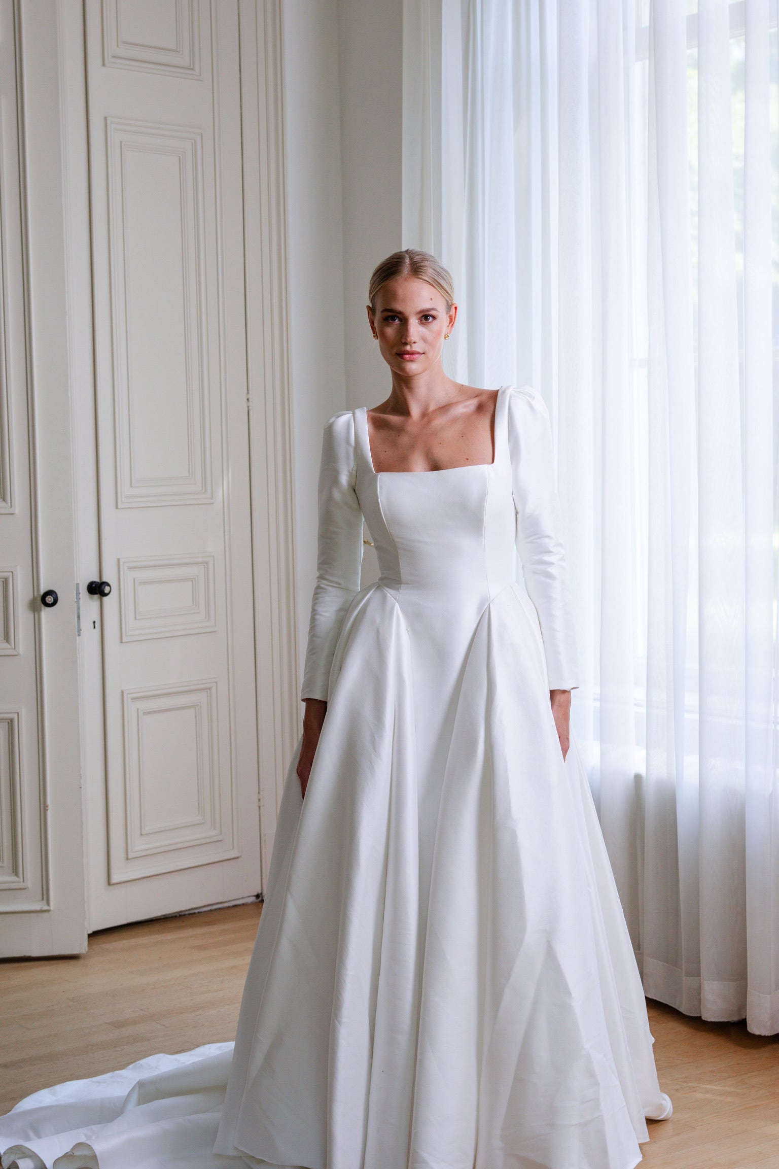 Justin Alexander Signature Dabira trouwjurk zonder mouwen bij Juliet Bridal