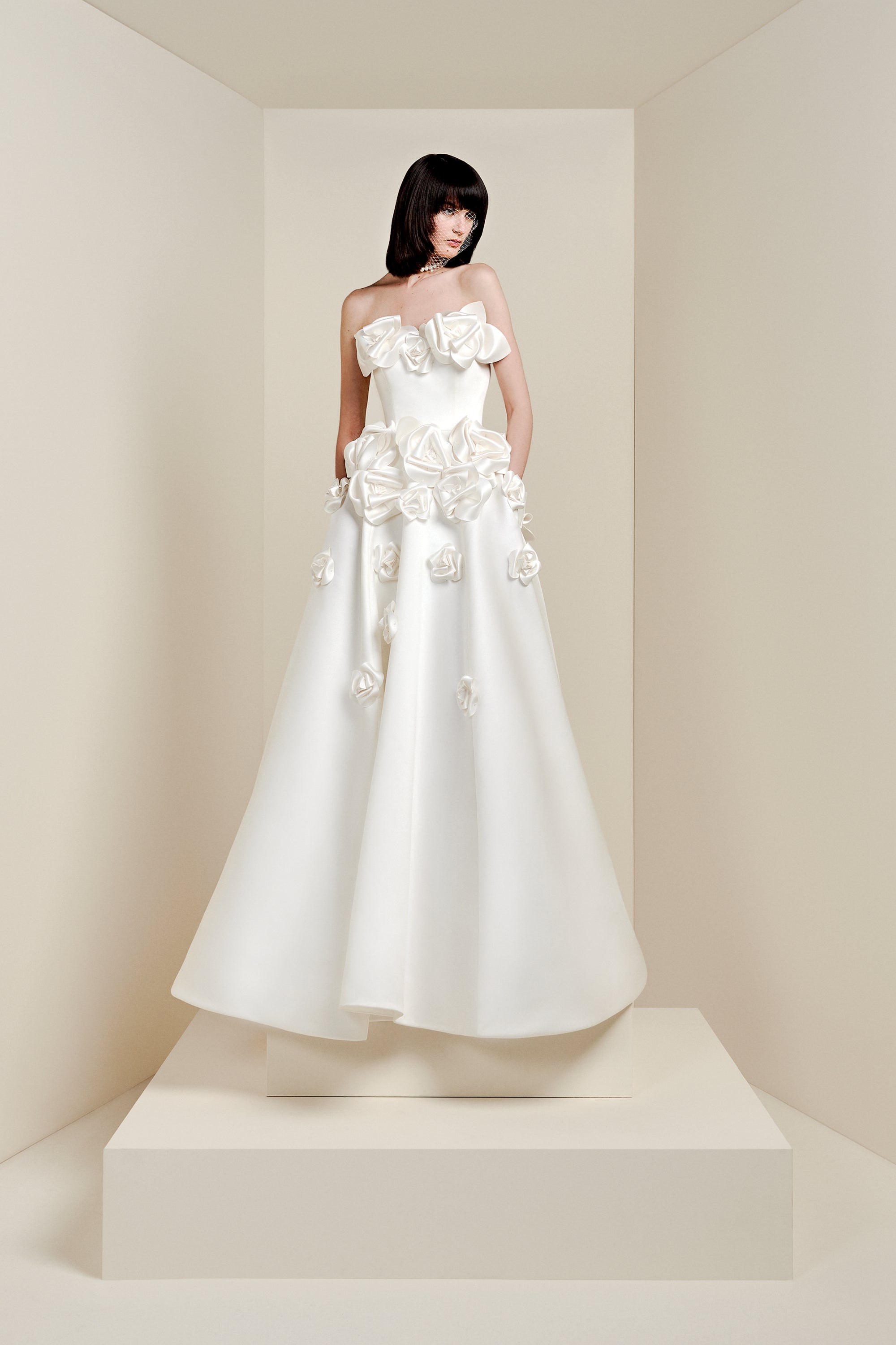 Viktor & Rolf Mariage VRM428 Camellia trouwjurk bij Juliet Bridal